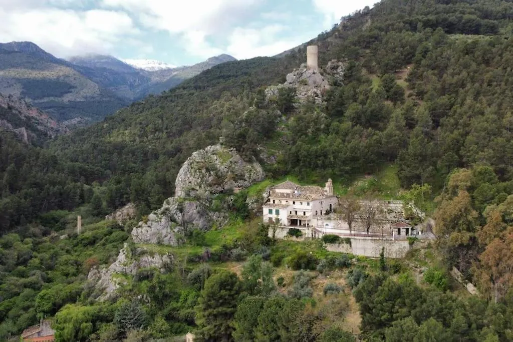 Casa De Mirasierra Bedmar y Garciez